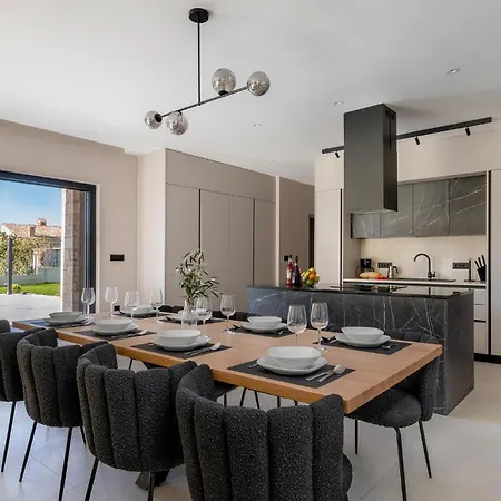 Lovely In Labin With Kitchen Holiday home *