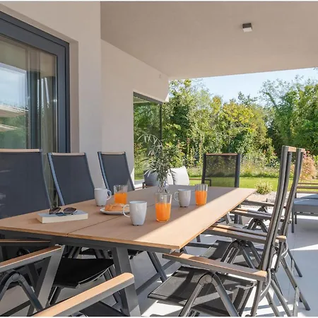 Lovely In Labin With Kitchen Holiday home *